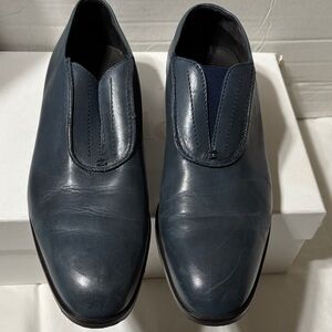 Donald Pliner leather dress shoes. Made in Italy. EUC